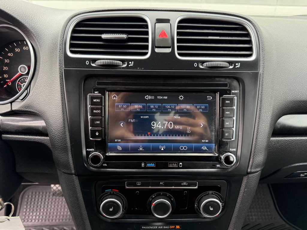 Volkswagen Jetta SportWagen 2.5L SE PZEV 2012 Volkswagen Jetta SportWagen 2.5L SE PZEV 2012