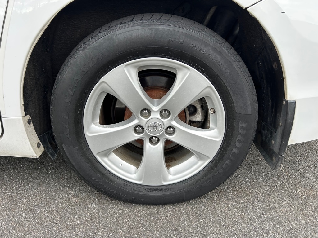 Toyota Sienna LE FWD 8-Passenger V6 2015 Toyota Sienna LE FWD 8-Passenger V6 2015