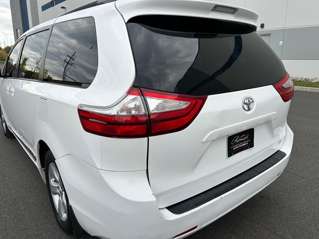 Toyota Sienna LE FWD 8-Passenger V6 2015 Toyota Sienna LE FWD 8-Passenger V6 2015