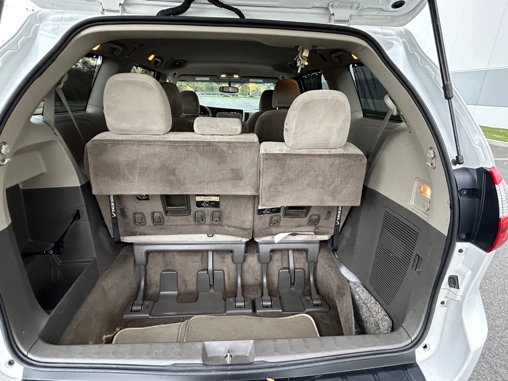 Toyota Sienna LE FWD 8-Passenger V6 2015 Toyota Sienna LE FWD 8-Passenger V6 2015