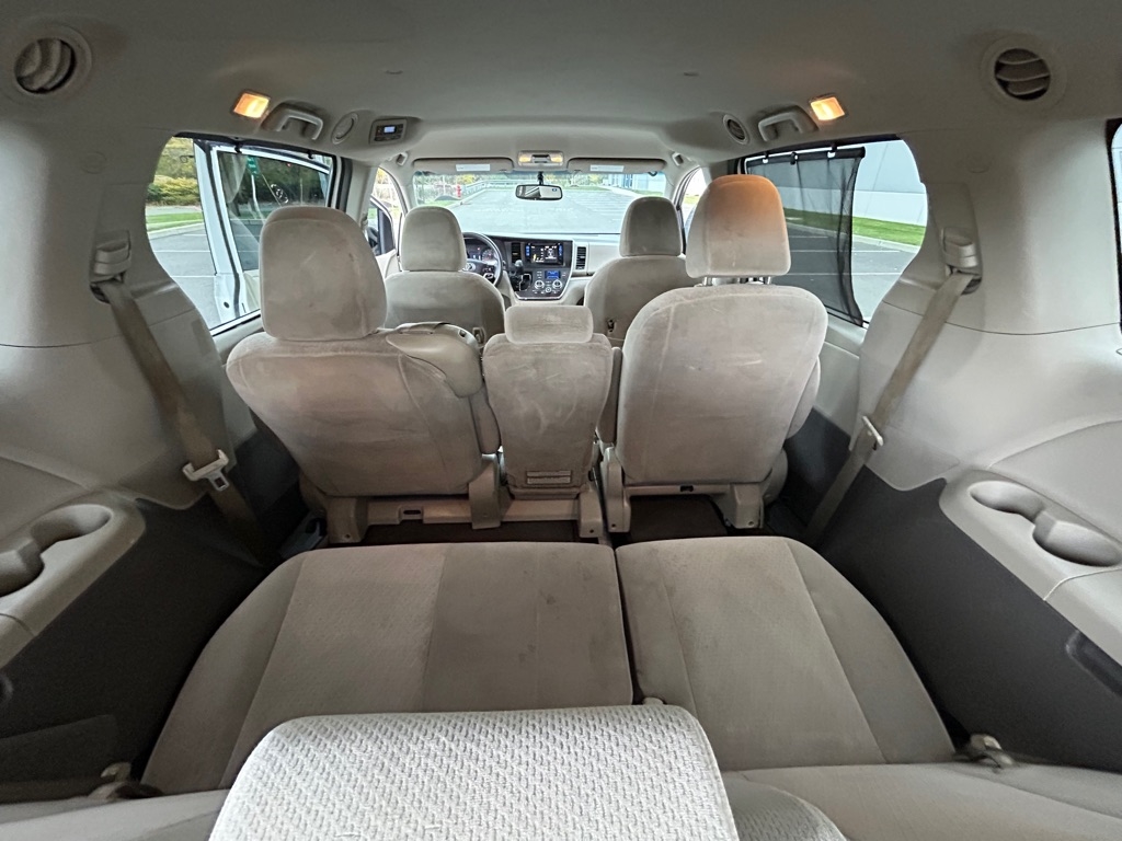 Toyota Sienna LE FWD 8-Passenger V6 2015 Toyota Sienna LE FWD 8-Passenger V6 2015