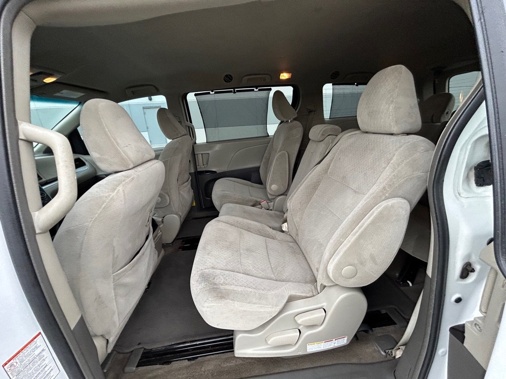 Toyota Sienna LE FWD 8-Passenger V6 2015 Toyota Sienna LE FWD 8-Passenger V6 2015