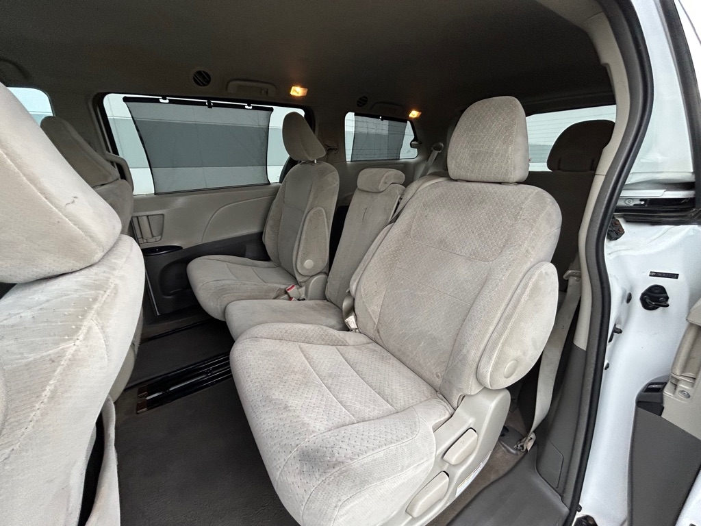 Toyota Sienna LE FWD 8-Passenger V6 2015 Toyota Sienna LE FWD 8-Passenger V6 2015