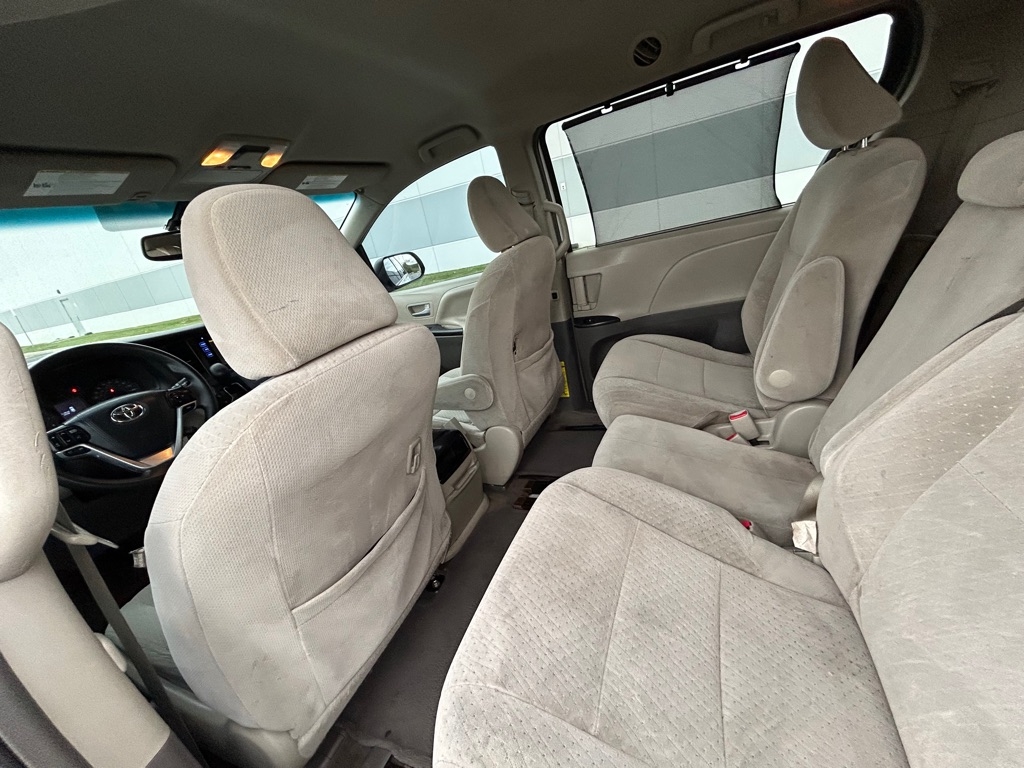 Toyota Sienna LE FWD 8-Passenger V6 2015 Toyota Sienna LE FWD 8-Passenger V6 2015