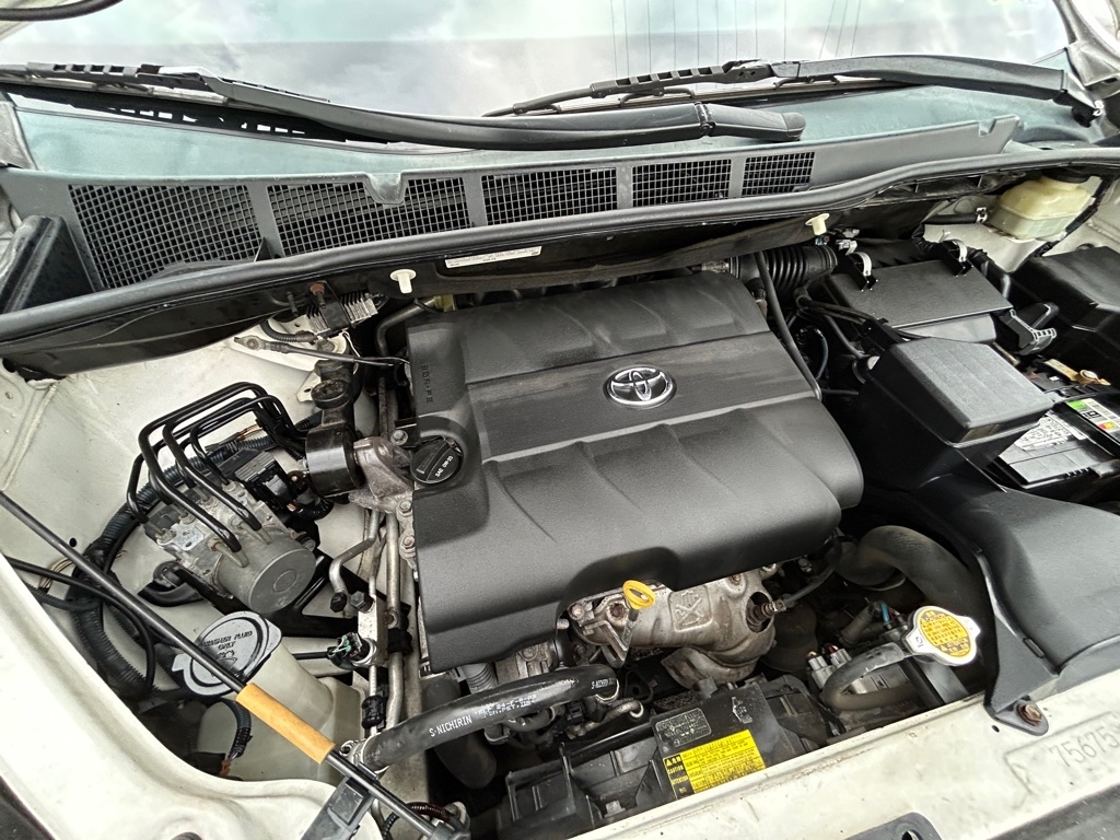 Toyota Sienna LE FWD 8-Passenger V6 2015 Toyota Sienna LE FWD 8-Passenger V6 2015