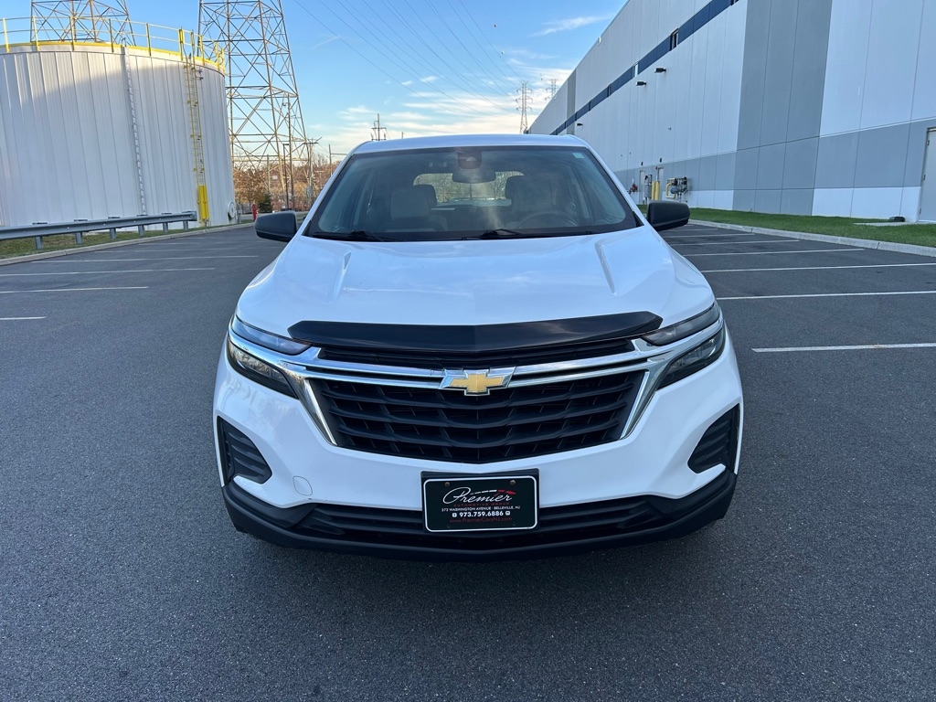 2022 Chevrolet Equinox LS photo 2