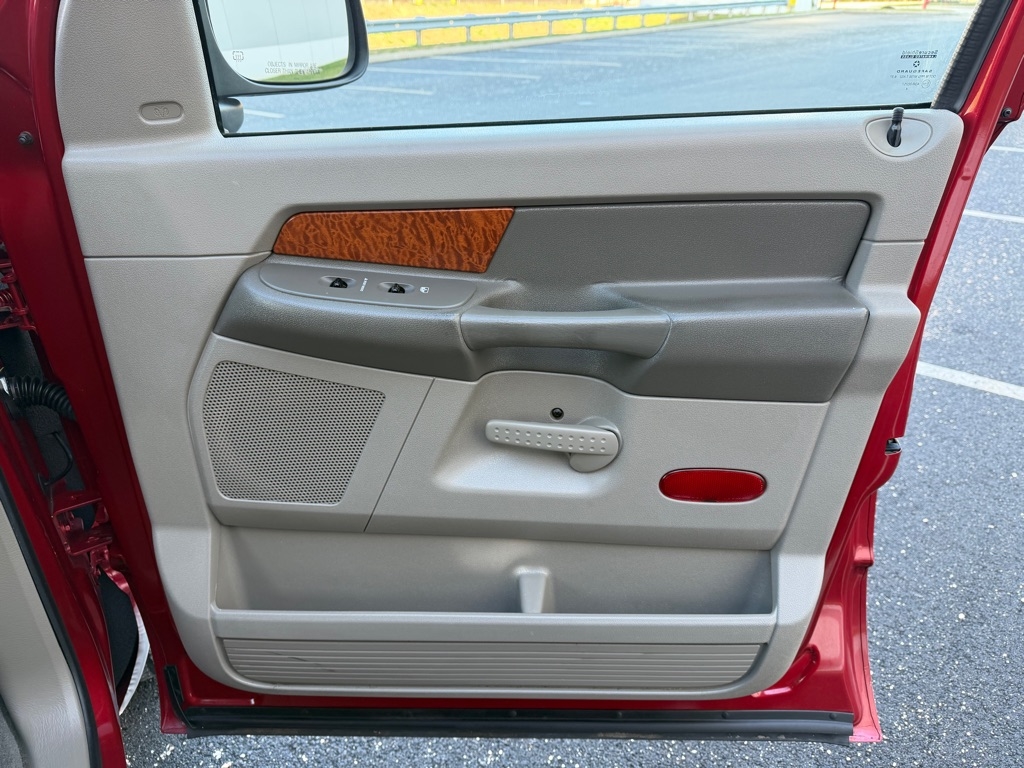 Dodge Ram 1500 SLT Quad Cab 2WD 2006