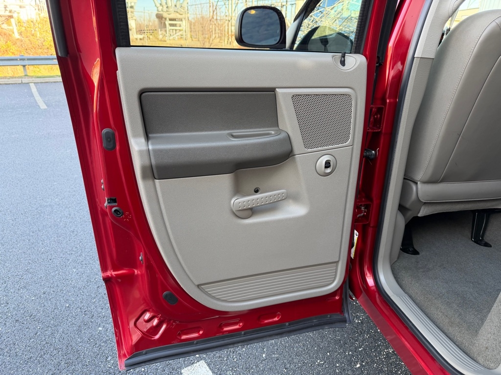 Dodge Ram 1500 SLT Quad Cab 2WD 2006