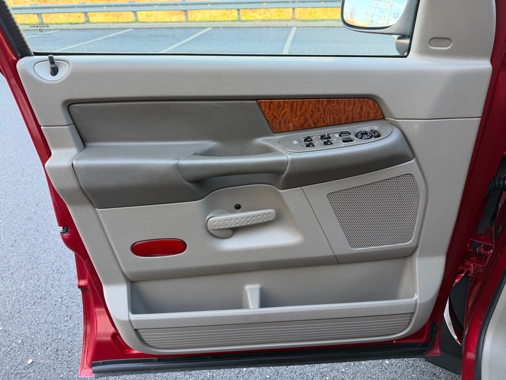 Dodge Ram 1500 SLT Quad Cab 2WD 2006