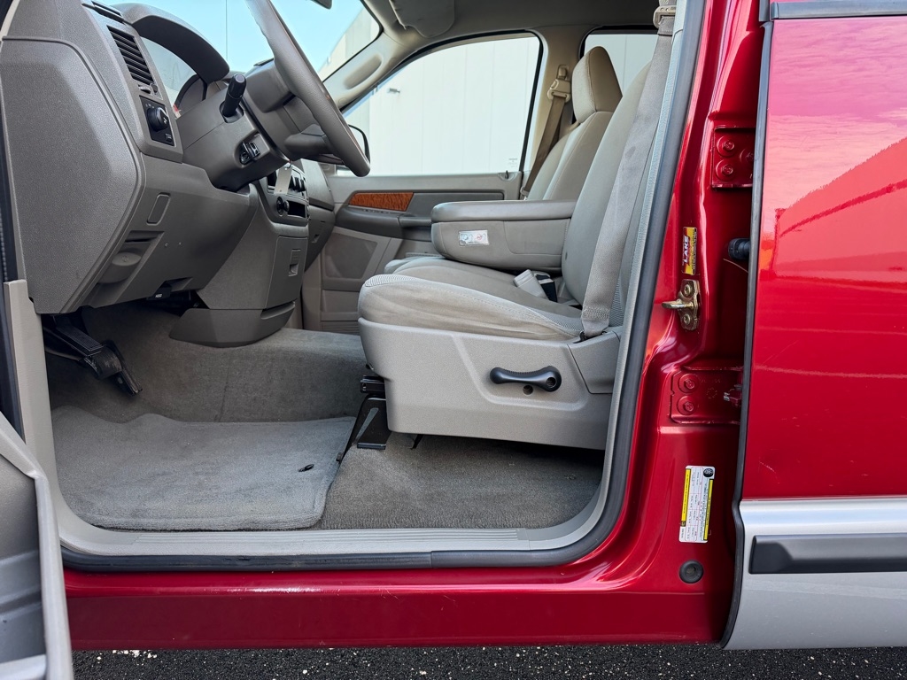 Dodge Ram 1500 SLT Quad Cab 2WD 2006