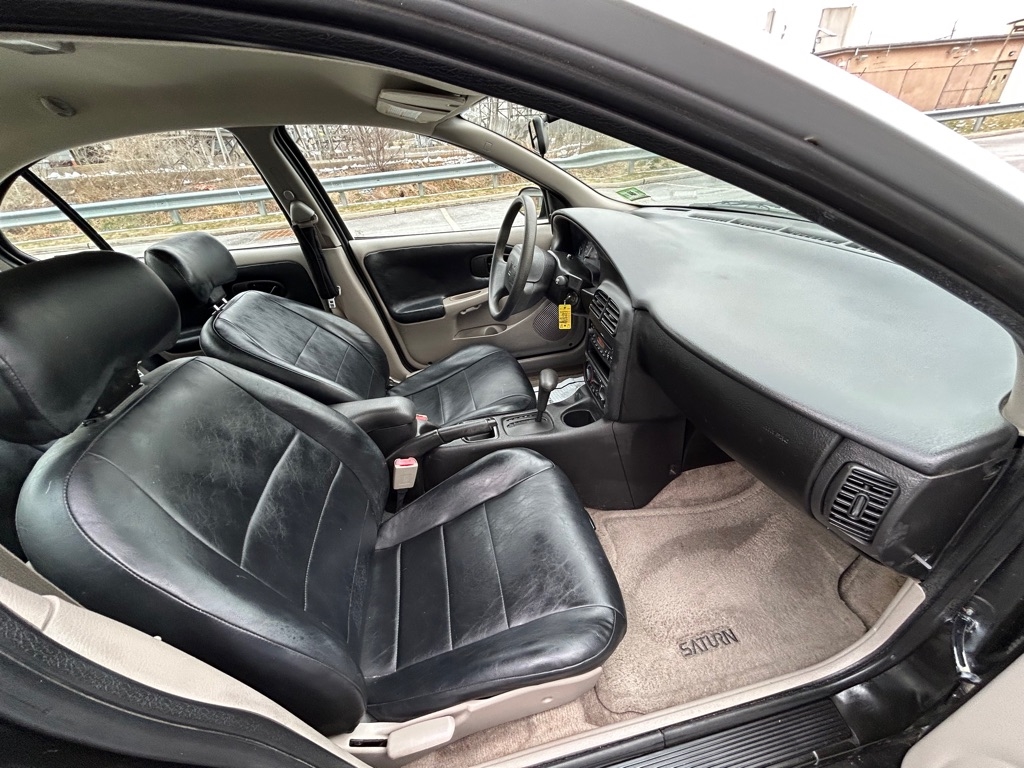 Saturn SL  2002