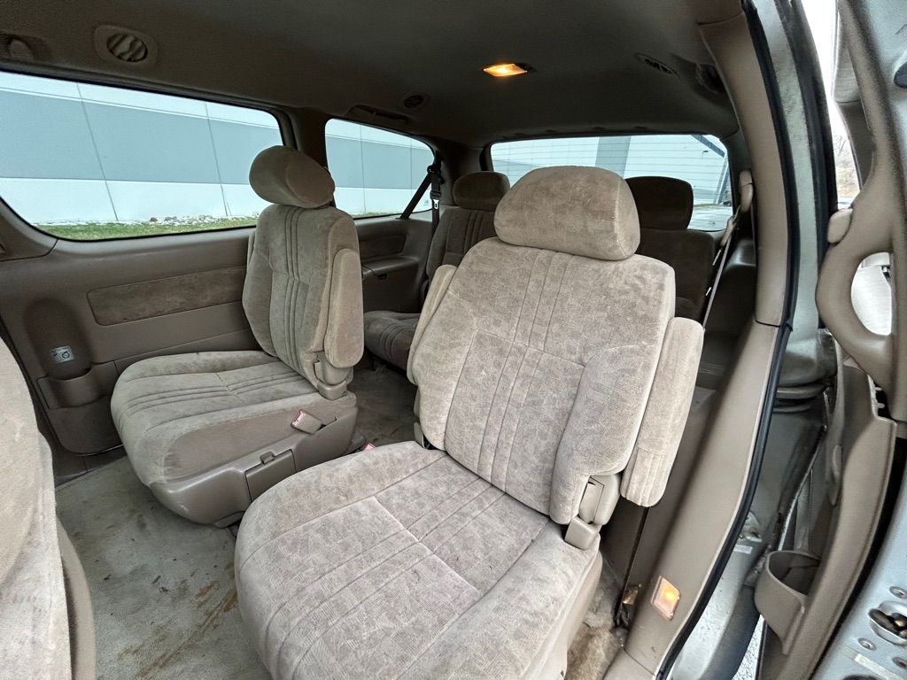 Toyota Sienna LE 2002