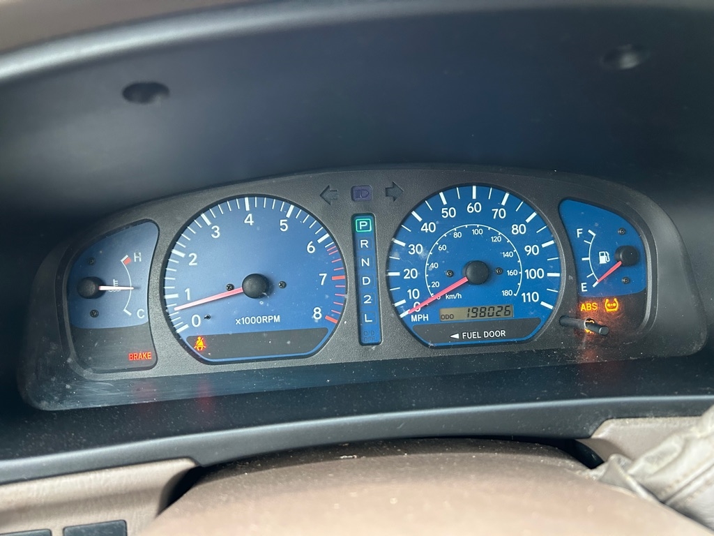 Toyota Sienna LE 2002