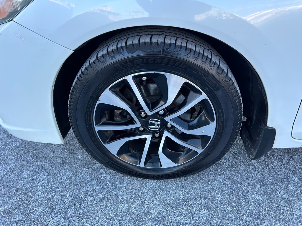 Honda Civic EX-L Sedan AT with Navigation 2013