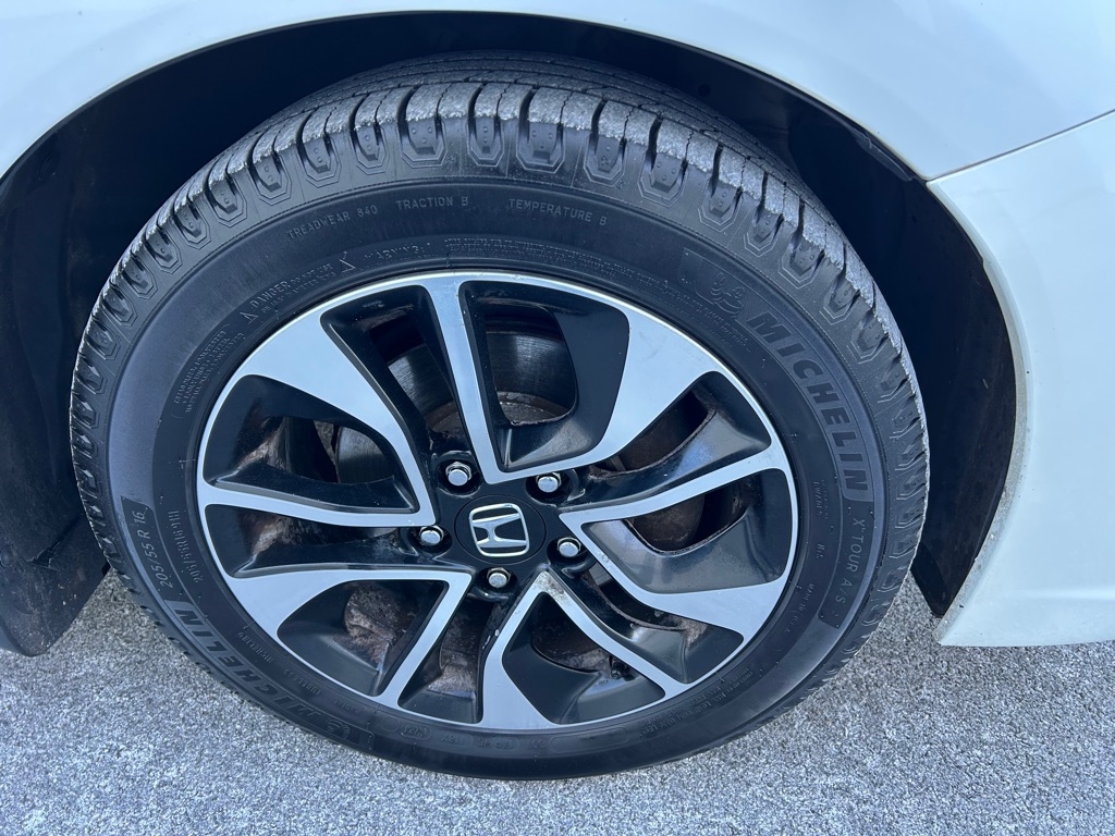 Honda Civic EX-L Sedan AT with Navigation 2013