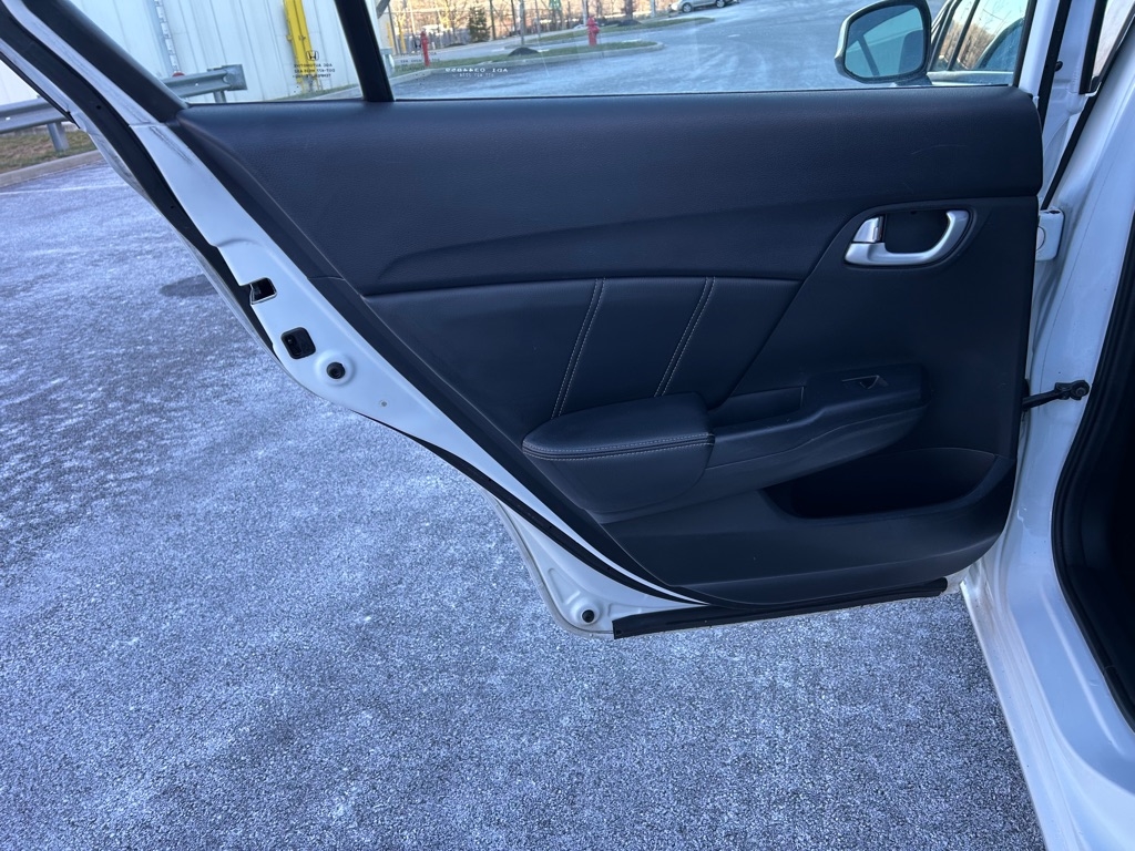 Honda Civic EX-L Sedan AT with Navigation 2013