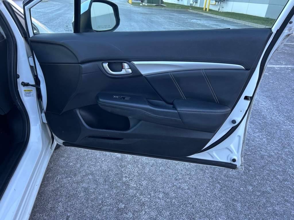 Honda Civic EX-L Sedan AT with Navigation 2013