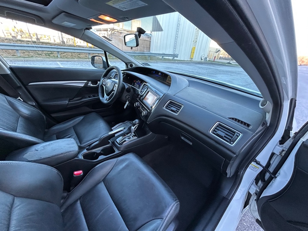 Honda Civic EX-L Sedan AT with Navigation 2013