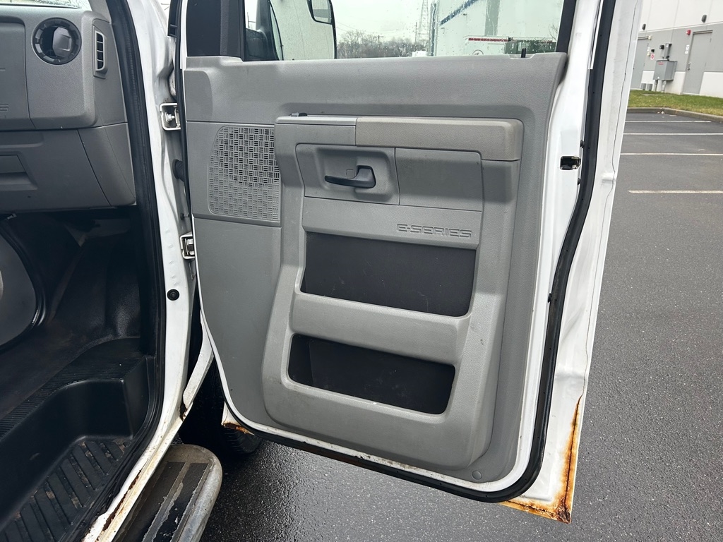 Ford Econoline  2012