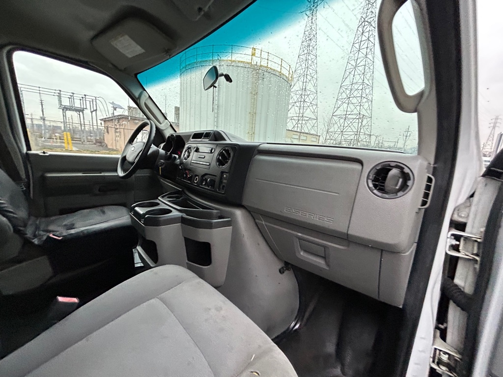 Ford Econoline  2012