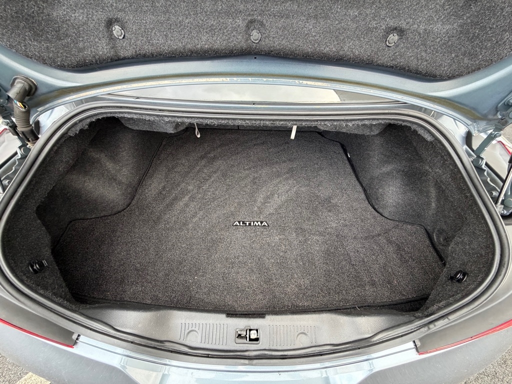 Nissan Altima 2.5 S CVT Coupe 2011