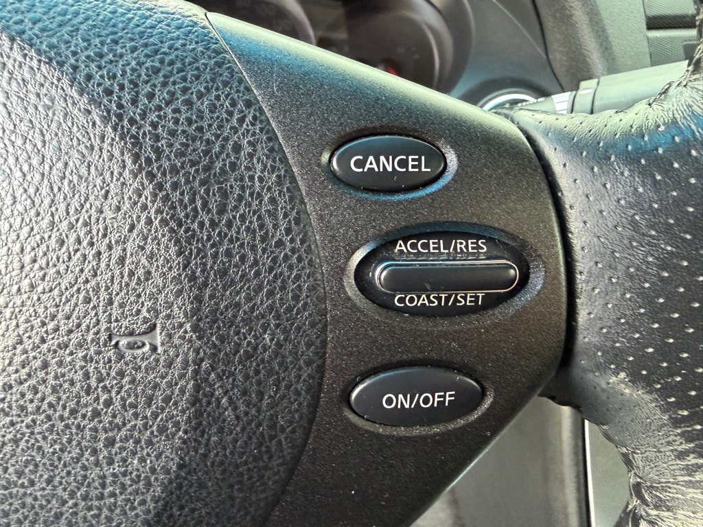 Nissan Altima 2.5 S CVT Coupe 2011