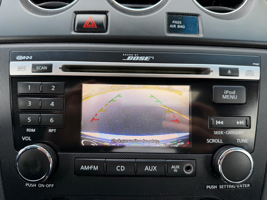 Nissan Altima 2.5 S CVT Coupe 2011