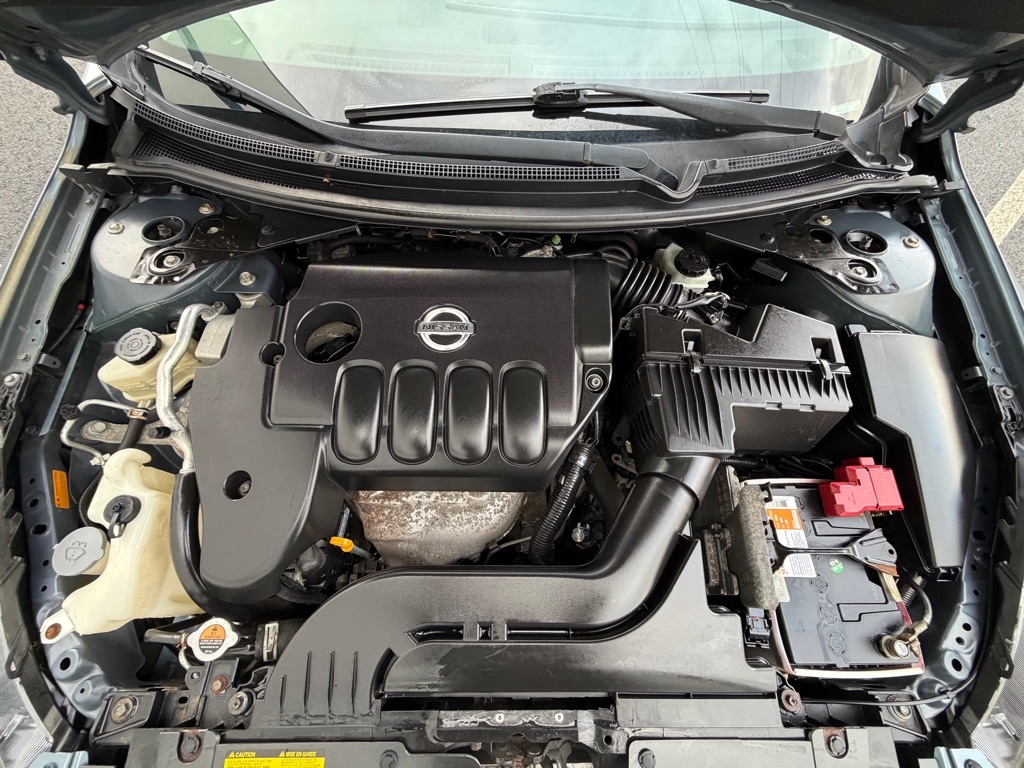 Nissan Altima 2.5 S CVT Coupe 2011