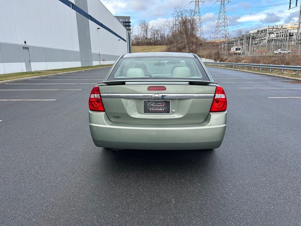 Chevrolet Malibu  2005
