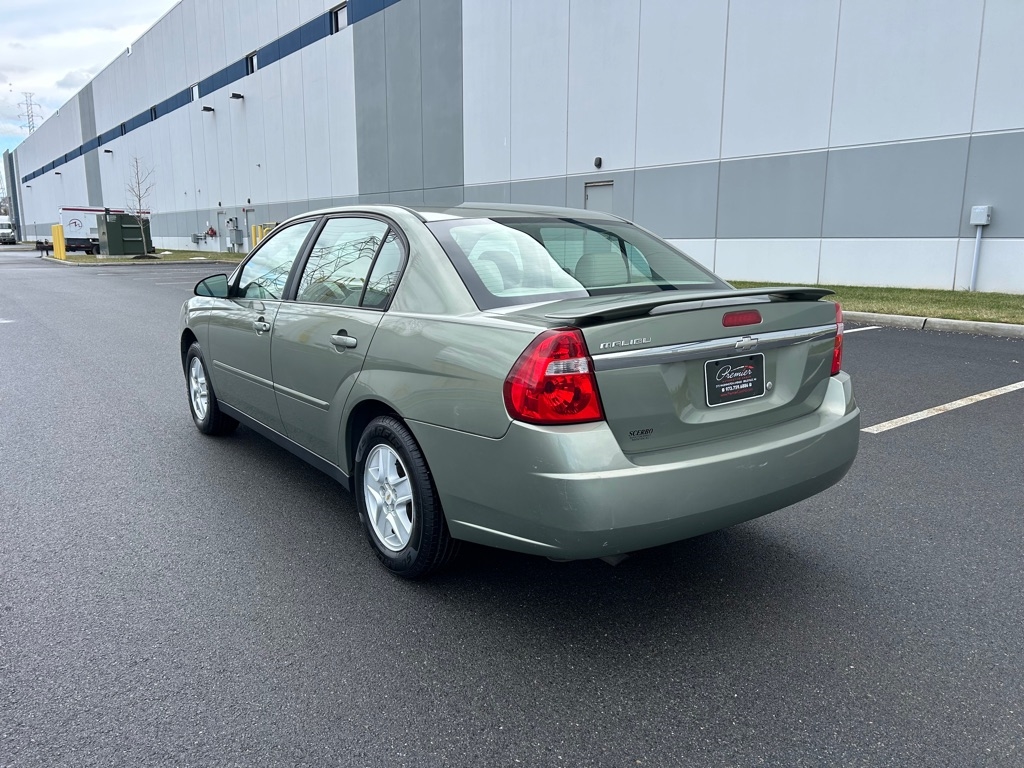 Chevrolet Malibu  2005