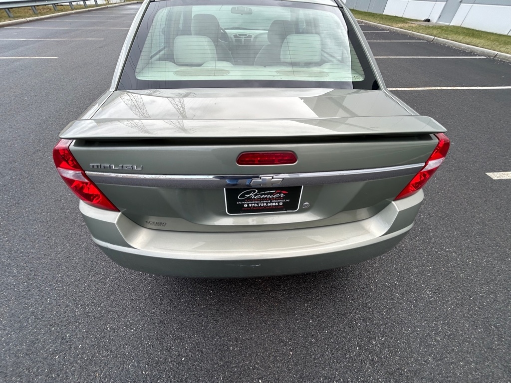 Chevrolet Malibu  2005