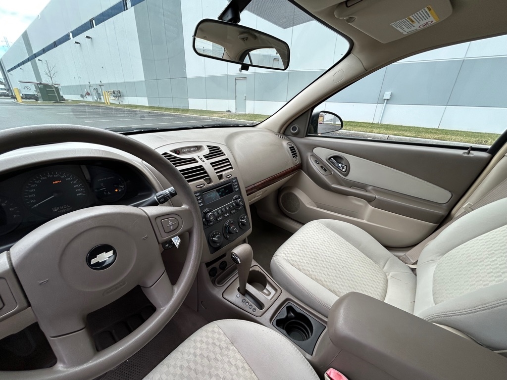 Chevrolet Malibu  2005