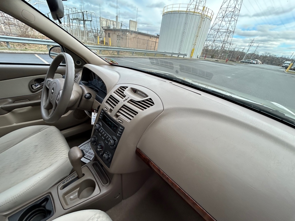Chevrolet Malibu  2005