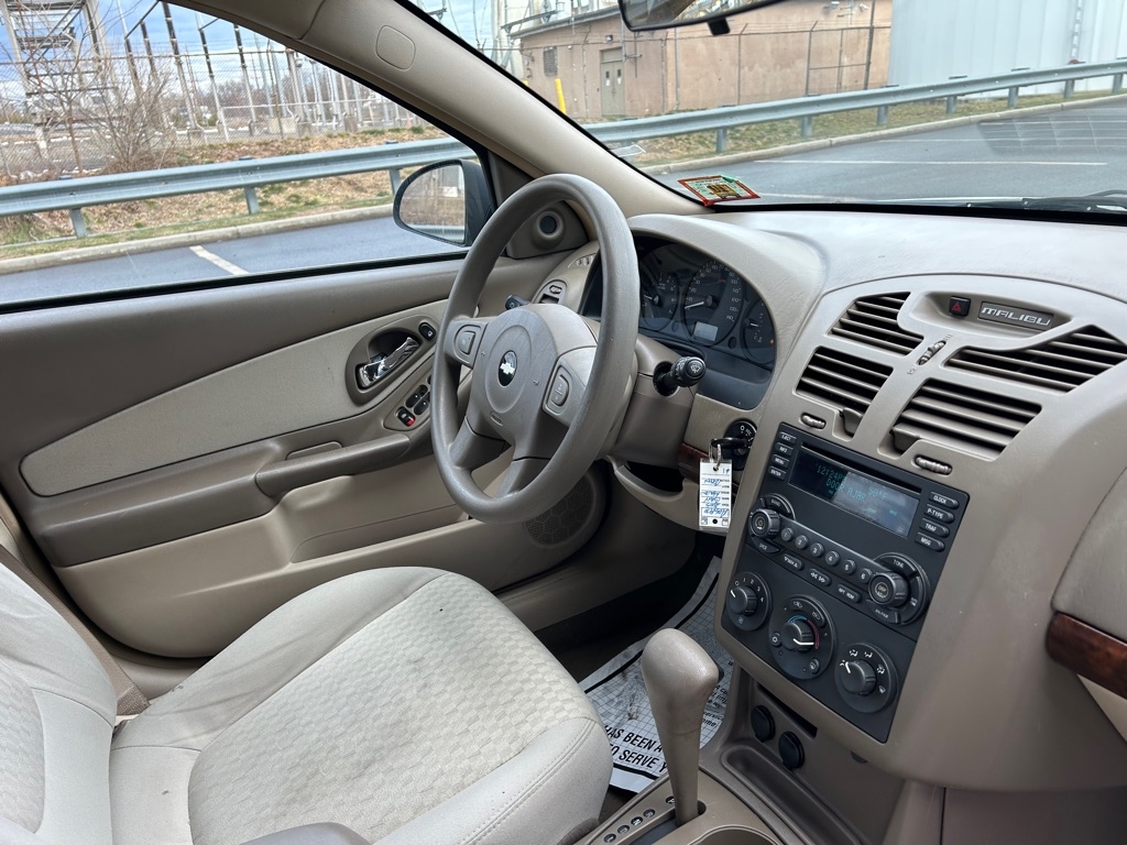 Chevrolet Malibu  2005