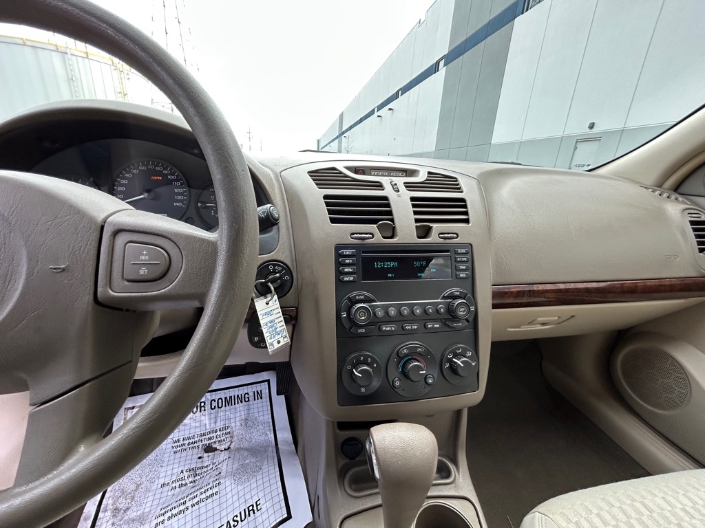 Chevrolet Malibu  2005