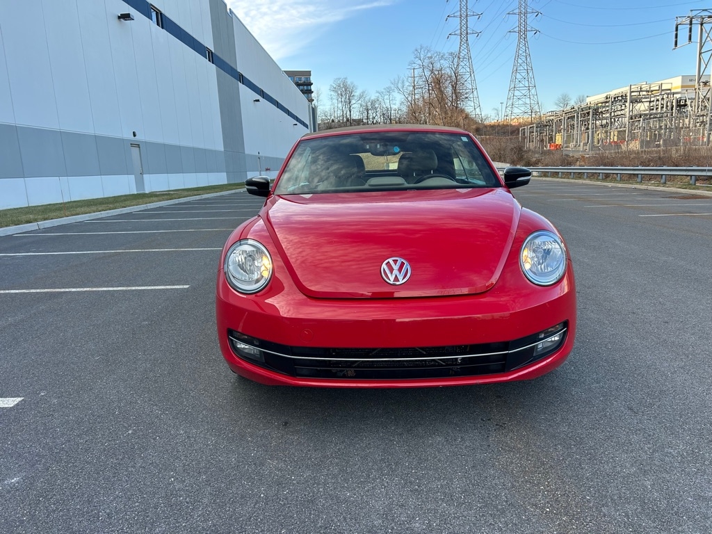 Volkswagen Beetle 2.0T Turbo Convertible 2013