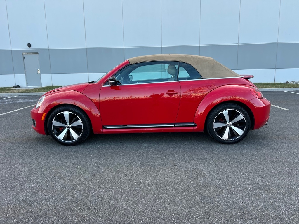 Volkswagen Beetle 2.0T Turbo Convertible 2013
