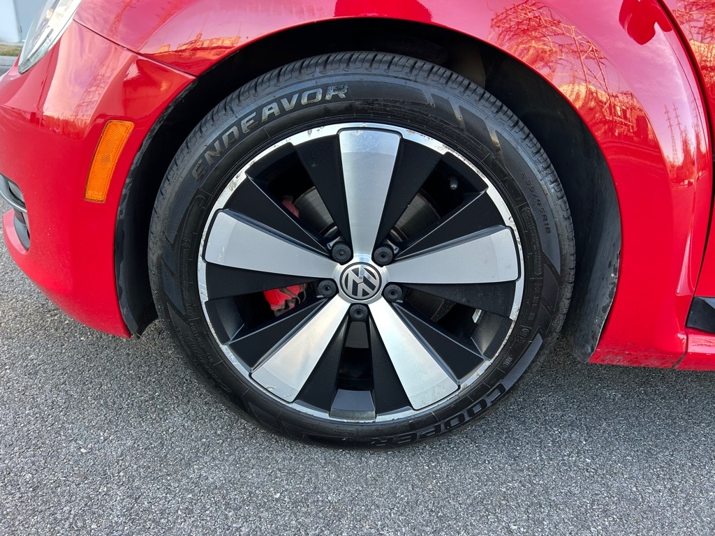 Volkswagen Beetle 2.0T Turbo Convertible 2013