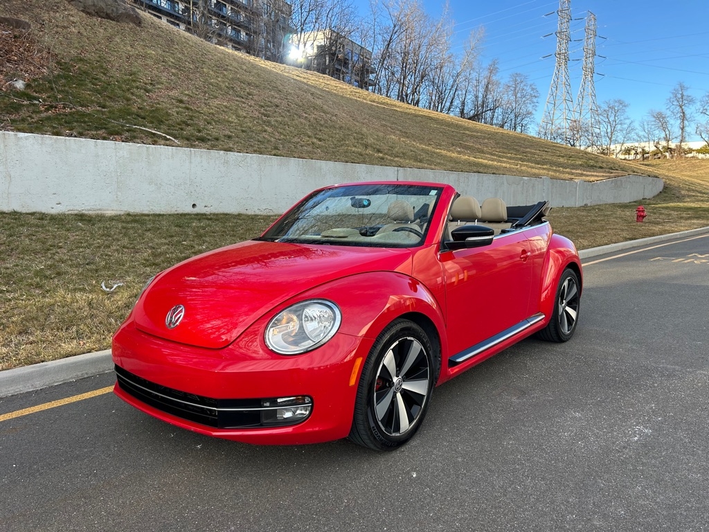 Volkswagen Beetle 2.0T Turbo Convertible 2013
