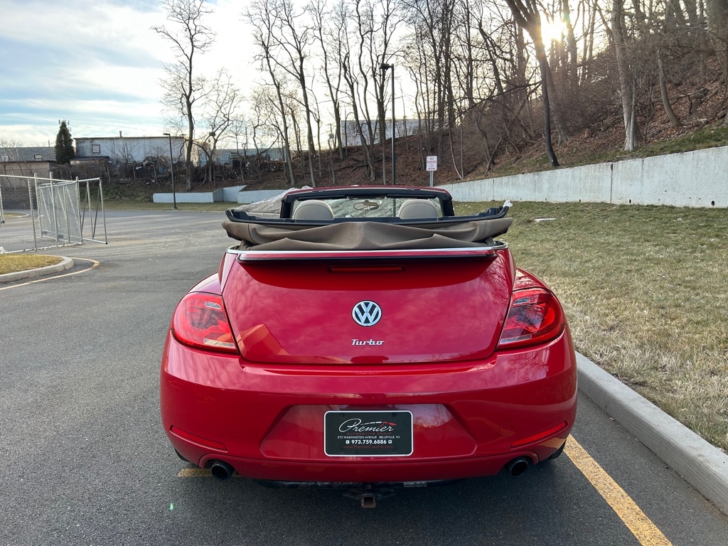Volkswagen Beetle 2.0T Turbo Convertible 2013