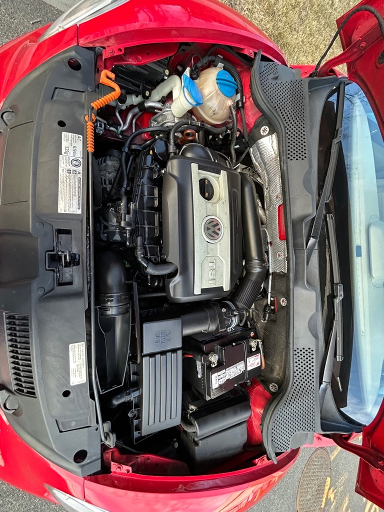 Volkswagen Beetle 2.0T Turbo Convertible 2013