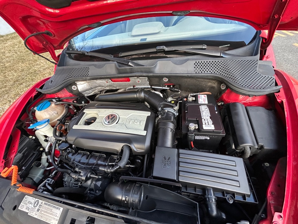 Volkswagen Beetle 2.0T Turbo Convertible 2013