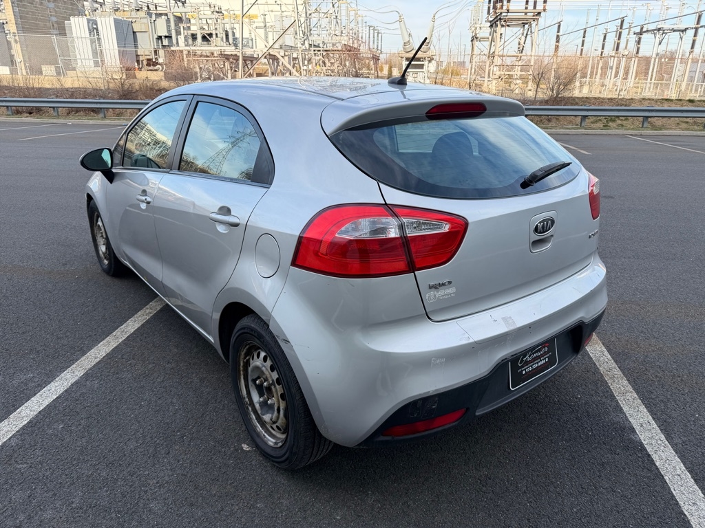 Kia Rio  2012