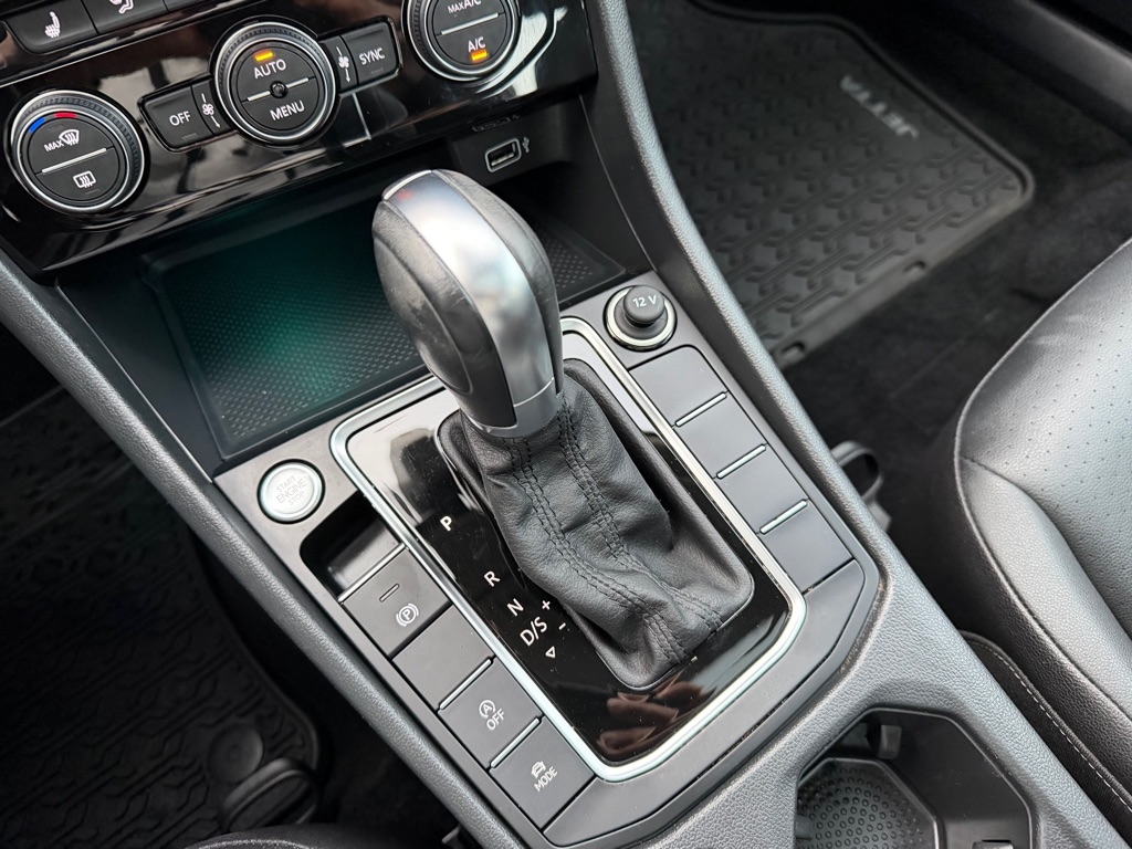 Volkswagen Jetta  2019