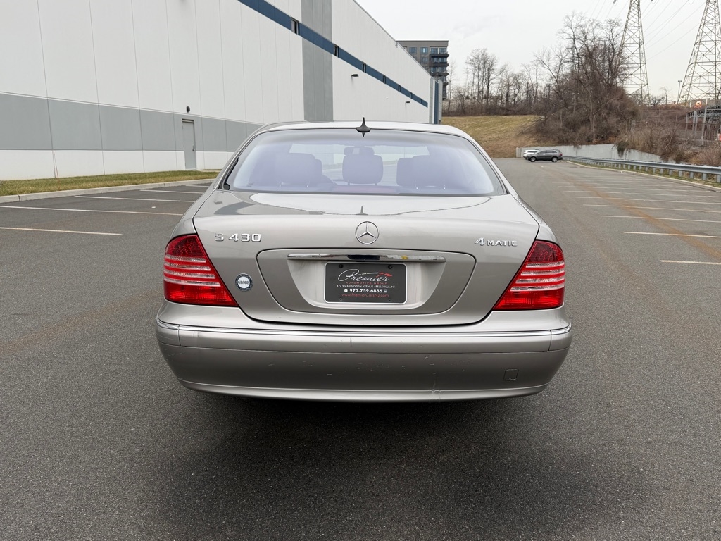 Mercedes-Benz S-Class  2005