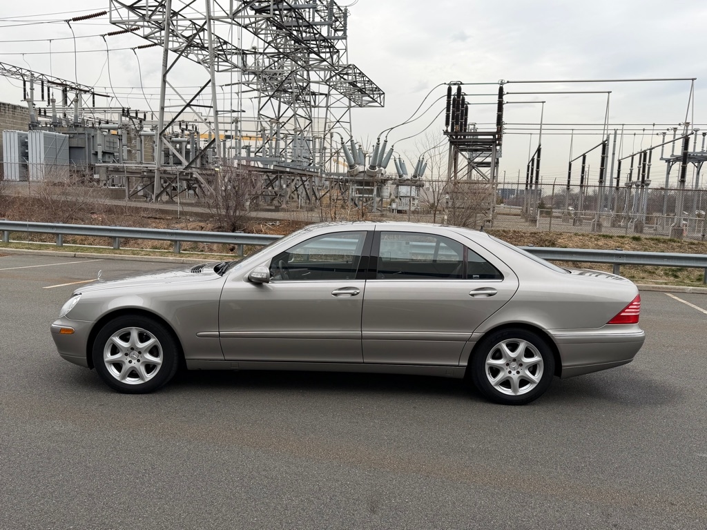 Mercedes-Benz S-Class  2005