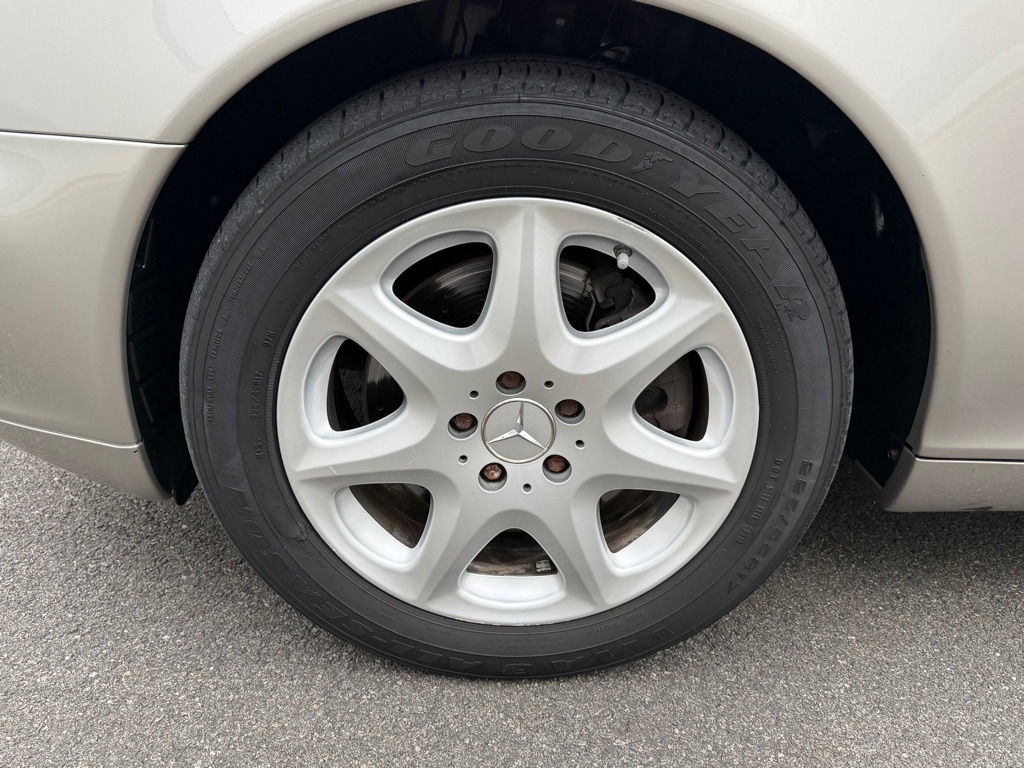 Mercedes-Benz S-Class  2005