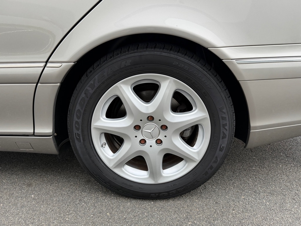 Mercedes-Benz S-Class  2005