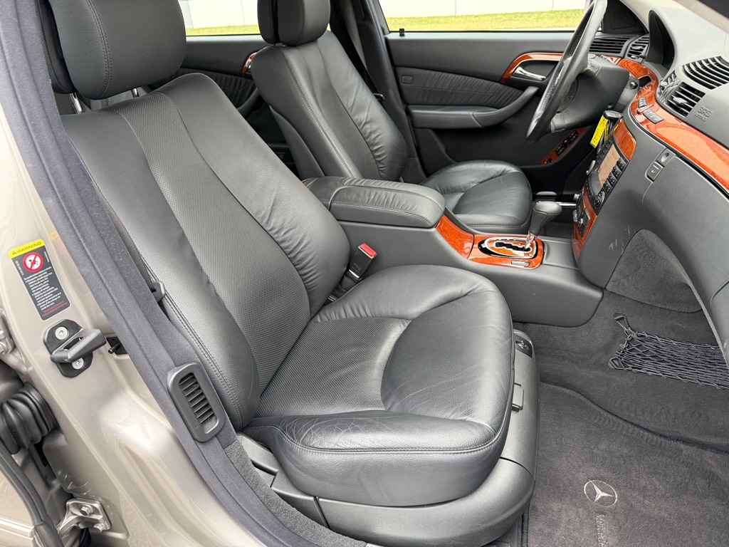 Mercedes-Benz S-Class  2005