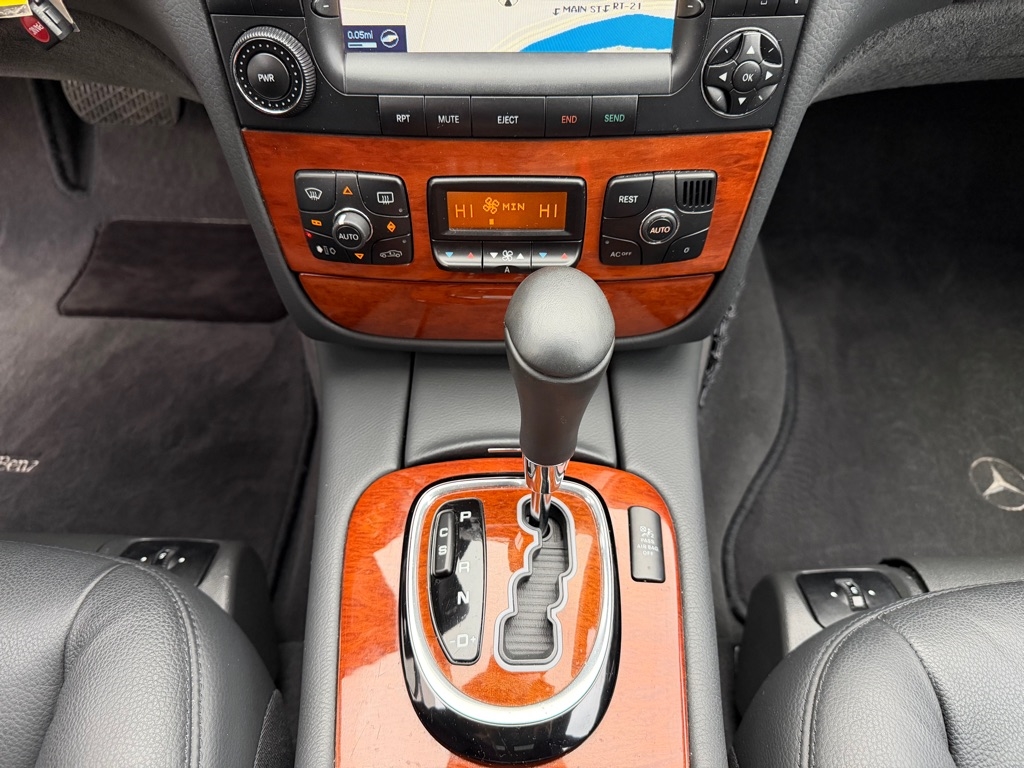 Mercedes-Benz S-Class  2005